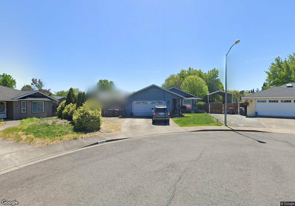 180 Southgate Ct, Central Point, OR 97502 - photo 1