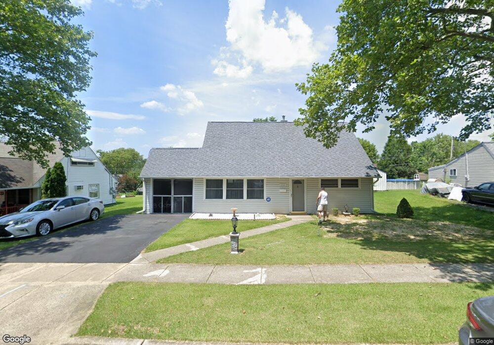 39 Quarter Turn West Rd, Levittown, PA 19057 - photo 1