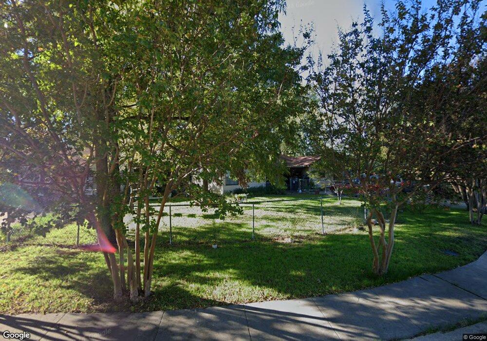 813 Cherokee Trace, Grand Prairie, TX 75051 - photo 1