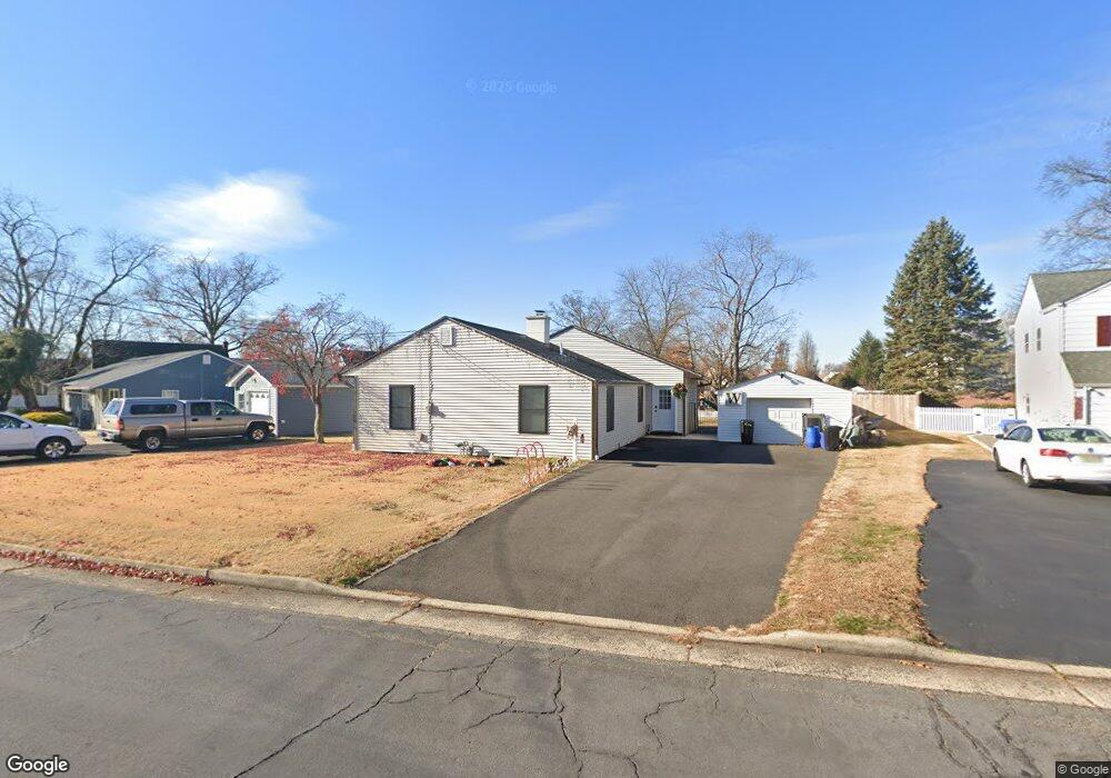 309 Seneca Ave, Middlesex, NJ 08846 - photo 1