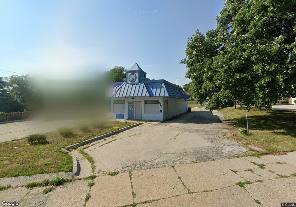 2702 Hubbell Ave, Des Moines, IA 50317 - photo 1