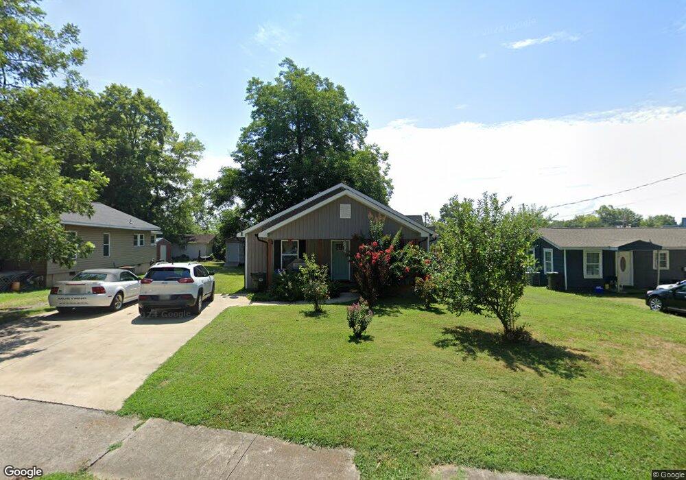 526 N Selvidge St, Dalton, GA 30720 - photo 1