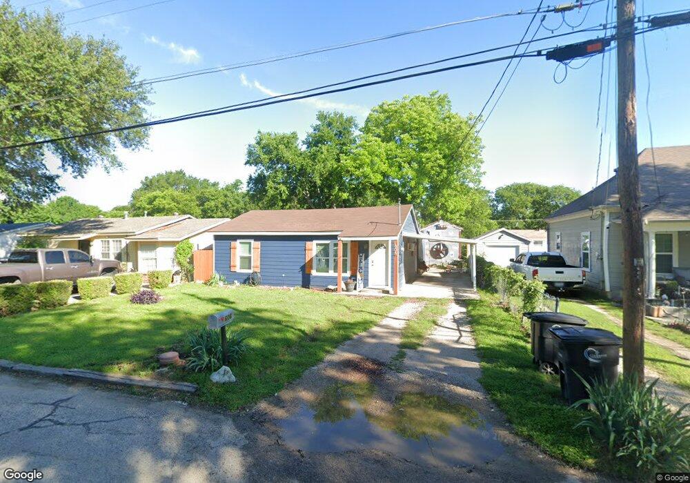 606 Lilly St, Cleburne, TX 76033 - photo 1