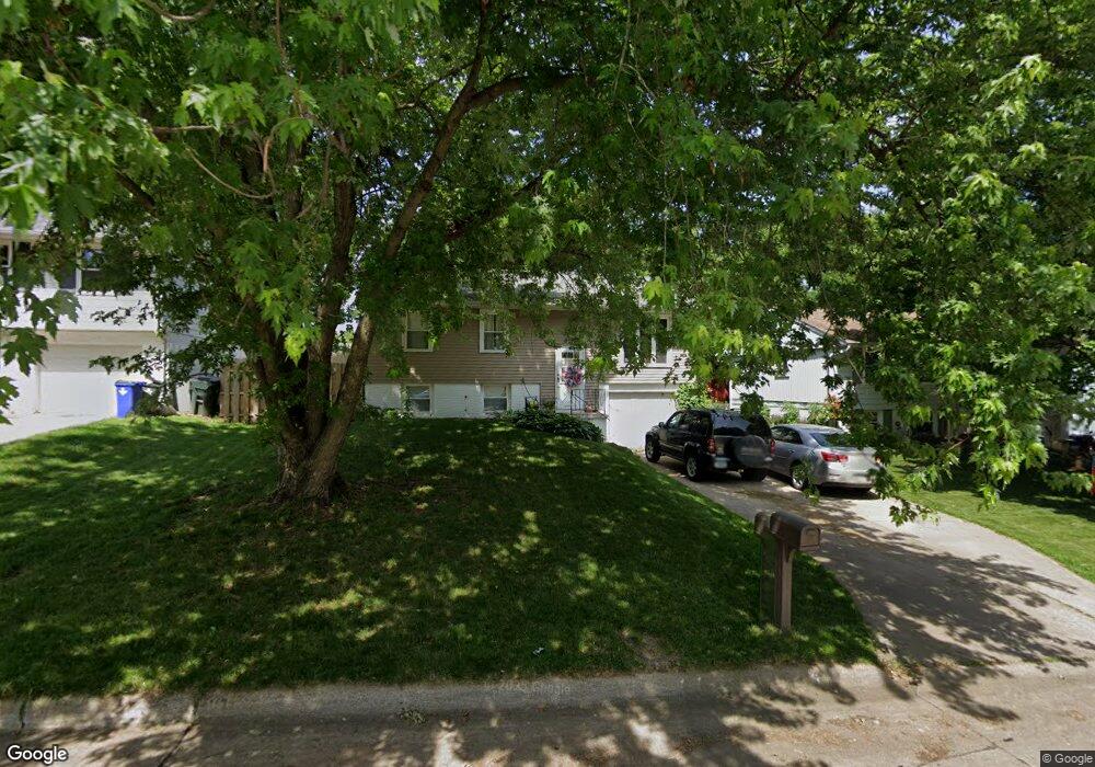 3102 Huxley Ln SW, Cedar Rapids, IA 52404 - photo 1