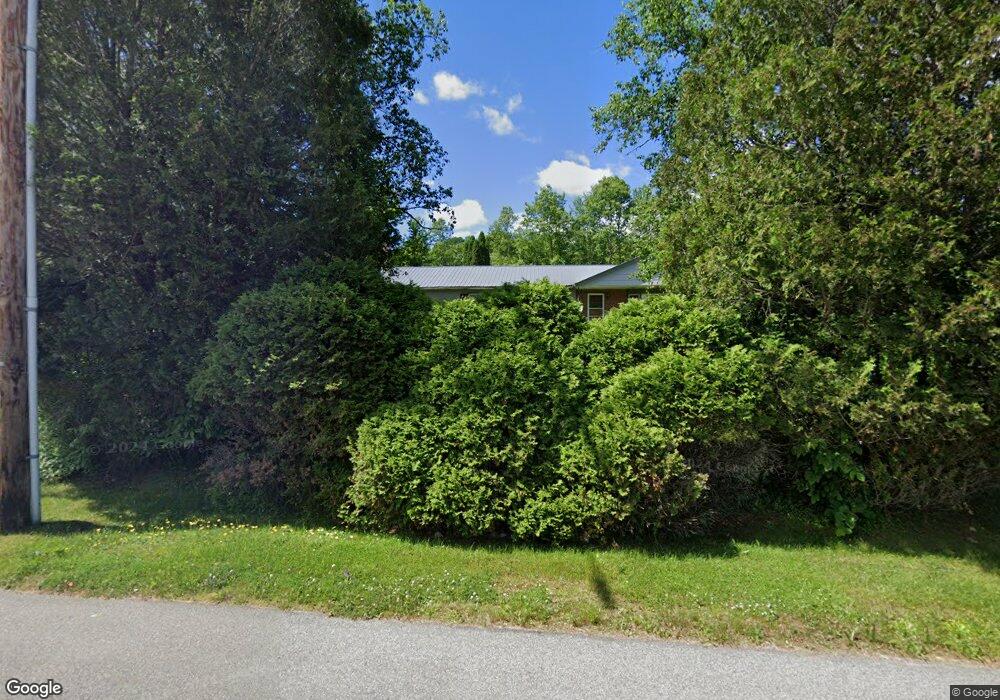 113 Portland St, Lancaster, NH 03584 - photo 1