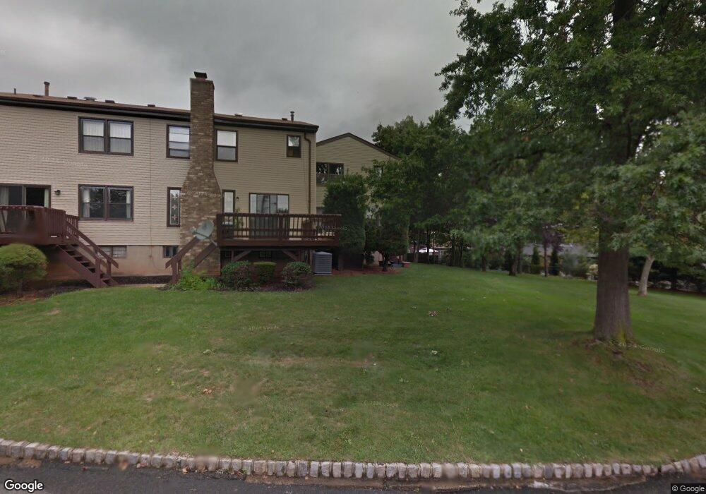 129 Highview Dr, Woodbridge, NJ 07095 - photo 1