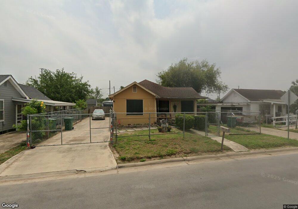 318 E Juarez Ave, Pharr, TX 78577 - photo 1