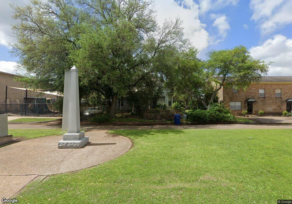 2312 Avenue G, Bay City, TX 77414 - photo 1