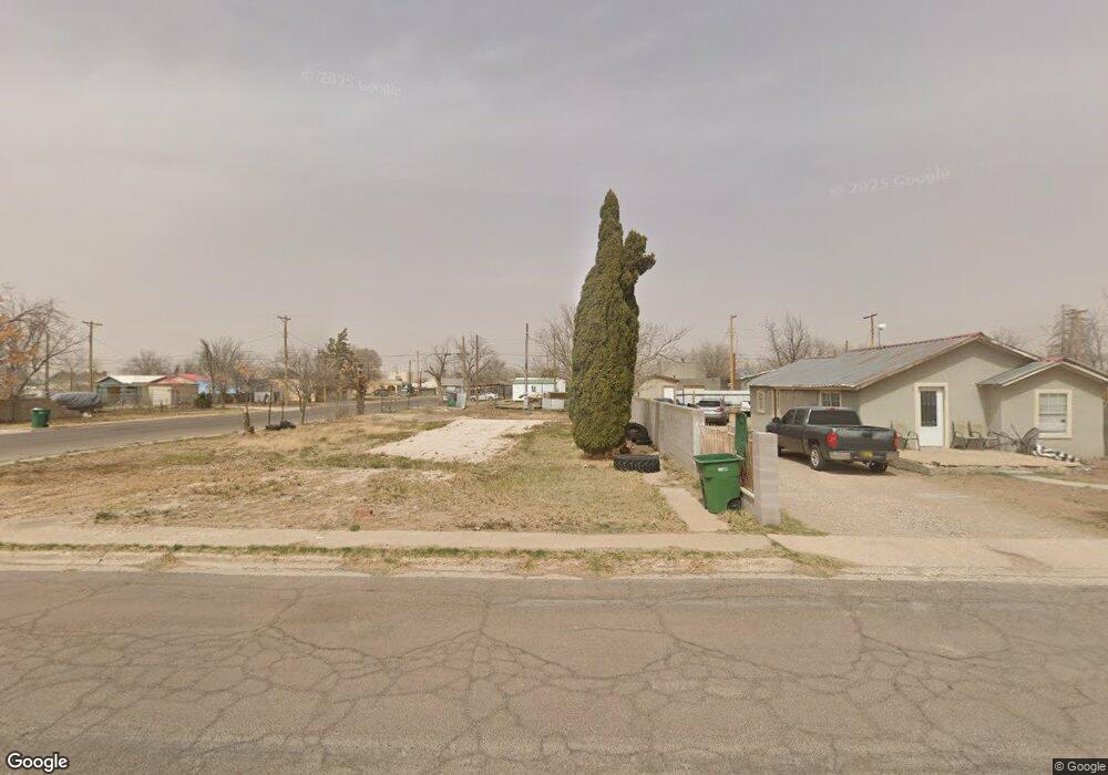 412 W Scharbauer St, Hobbs, NM 88240 - photo 1