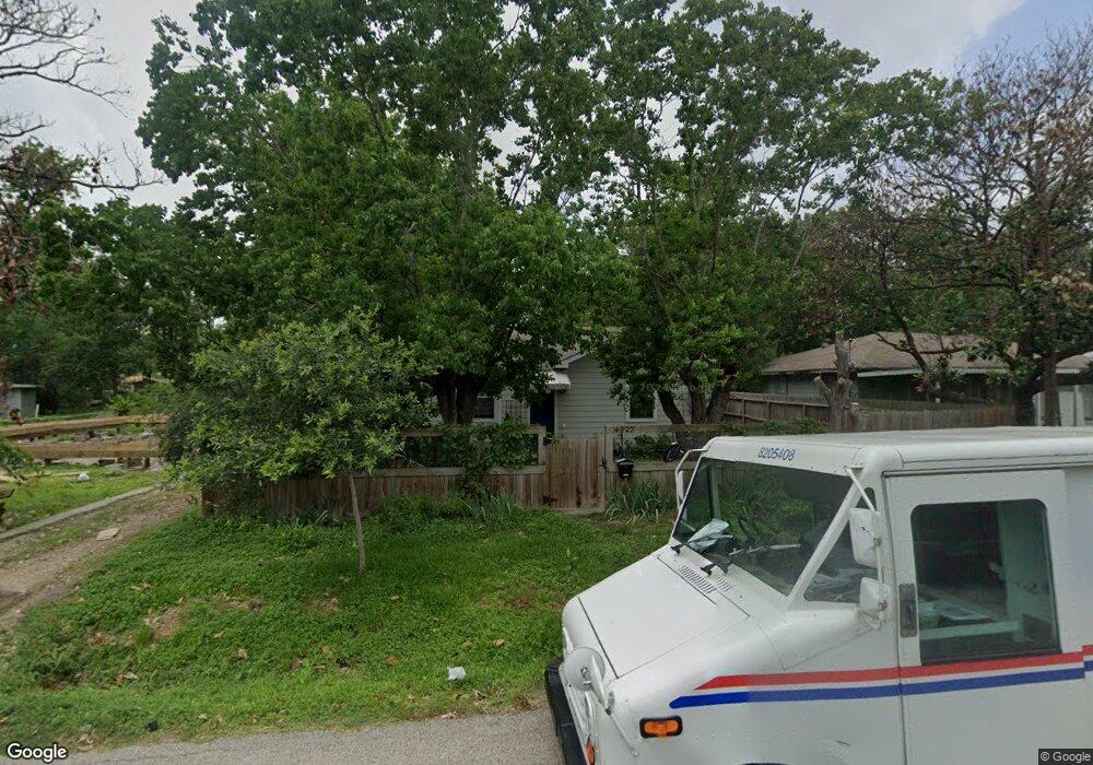 4327 Oxford St, Houston, TX 77022 - photo 1