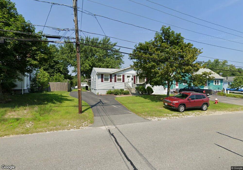 722 Rathbun St, Blackstone, MA 01504 - photo 1