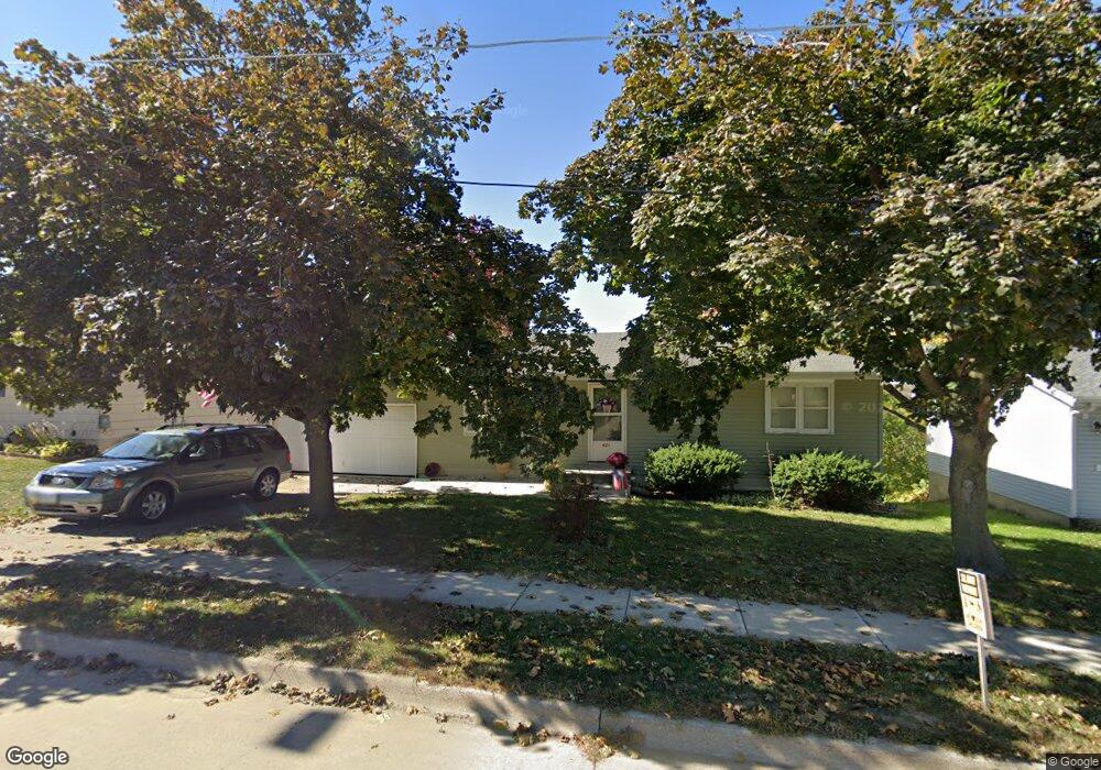 601 W 16th St N, Newton, IA 50208 - photo 1