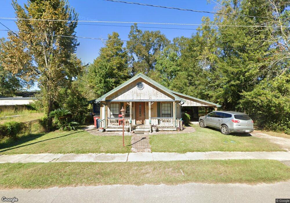 711 N Haugh Ave, Picayune, MS 39466 - photo 1