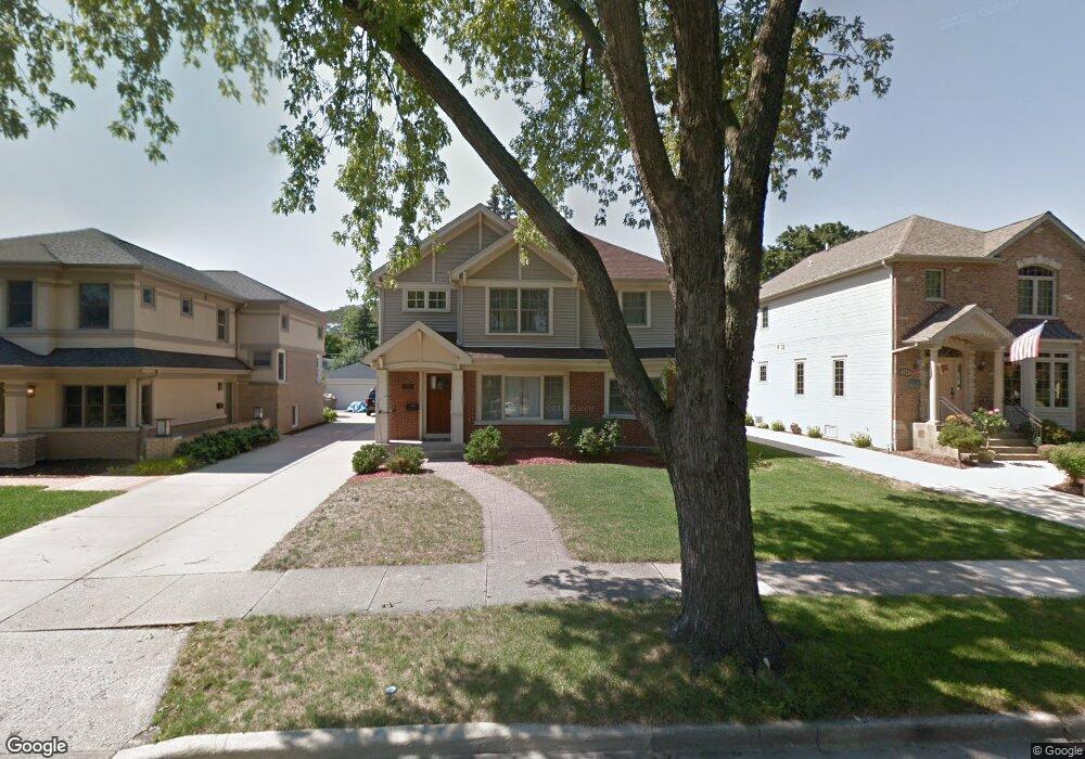 702 S Hawthorne Ave, Elmhurst, IL 60126 - photo 1