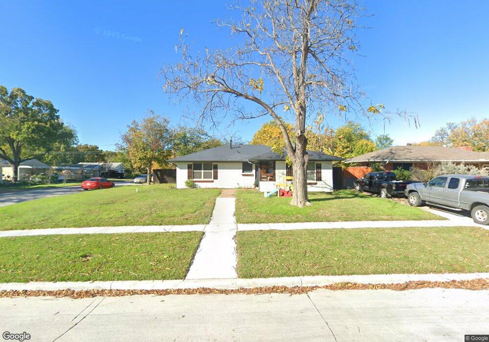 1118 SW 5th St, Grand Prairie, TX 75051 - photo 1