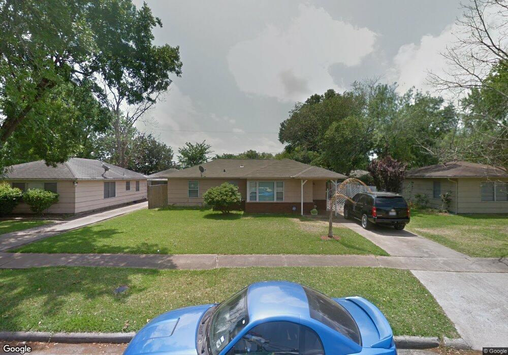 7706 Hereford St, Houston, TX 77087 - photo 1