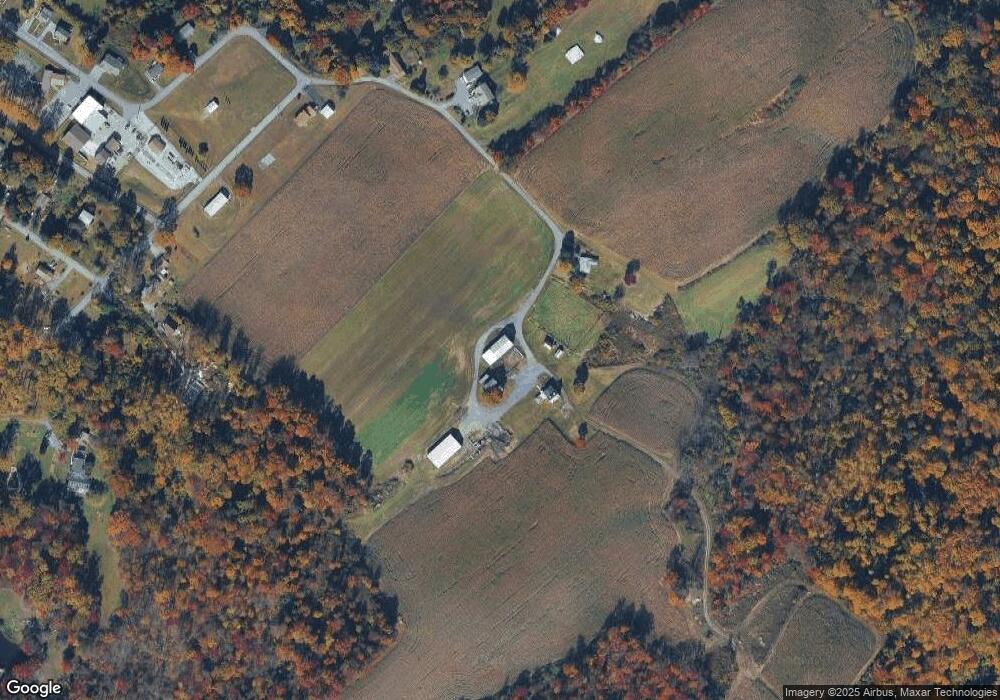 47 Heffner Ln, Temple, PA 19560 - photo 1