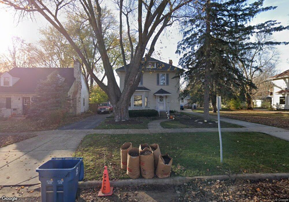 149 S Commonwealth Ave, Aurora, IL 60506 - photo 1