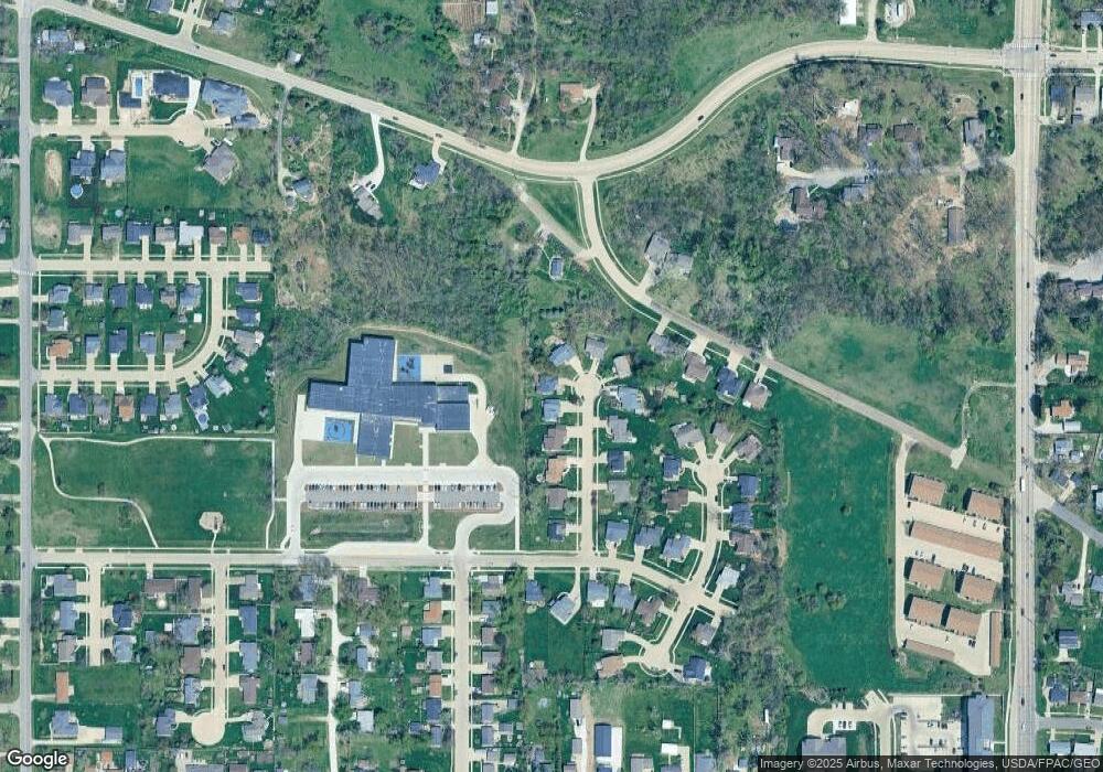 1406 Jackson Woods Ct NW, Cedar Rapids, IA 52405 - photo 1