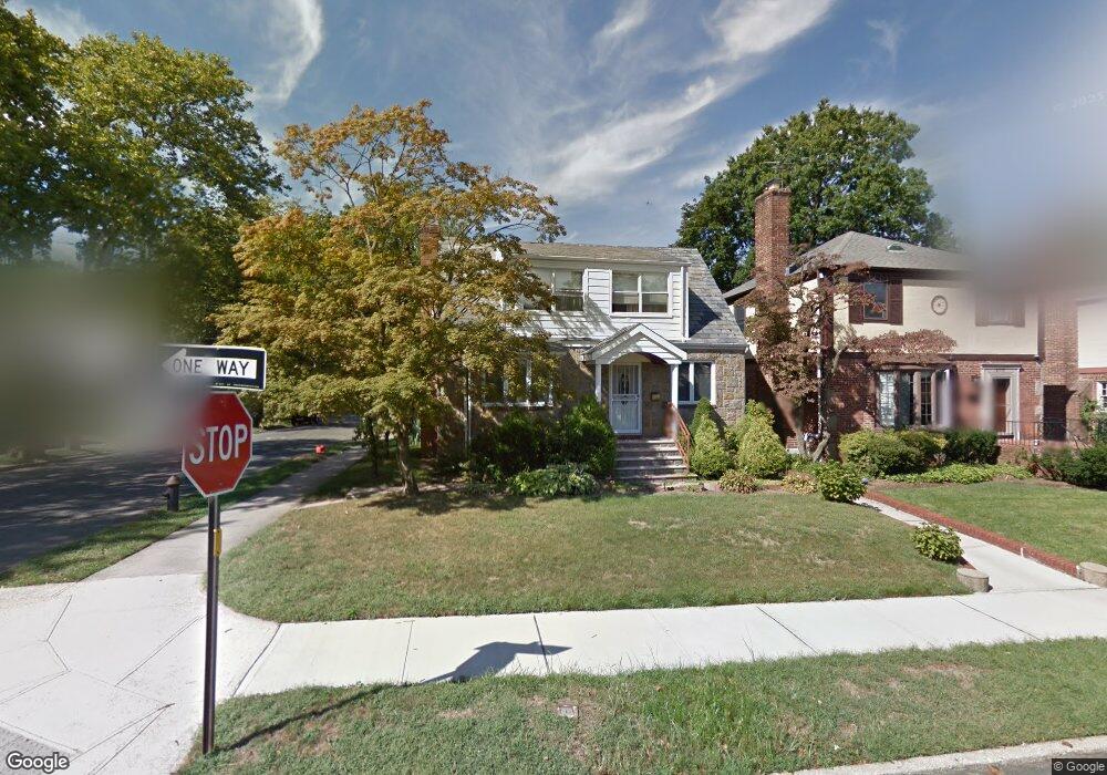 8156 192nd St, Hollis, NY 11423 - photo 1