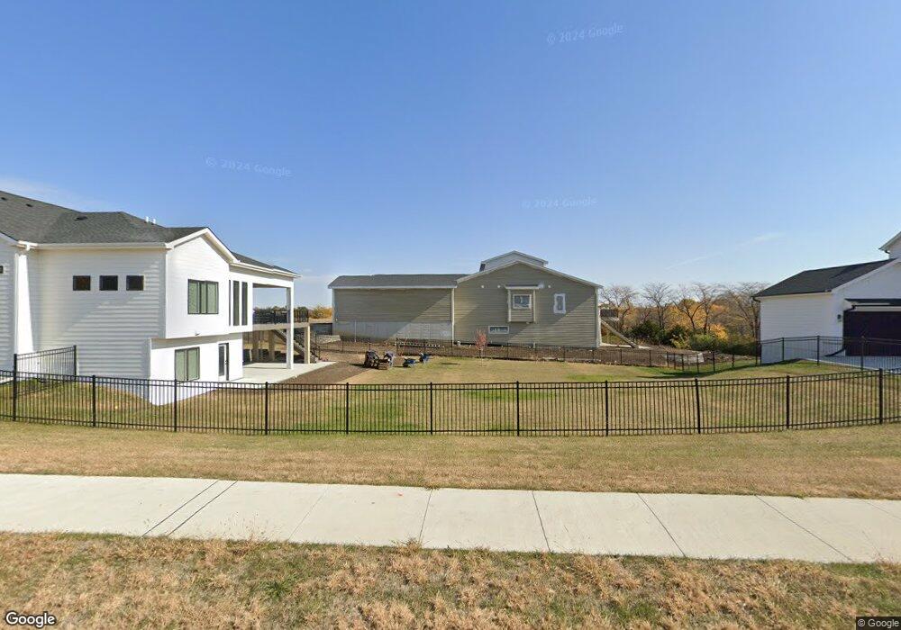 17486 Townsend Dr, Clive, IA 50325 - photo 1