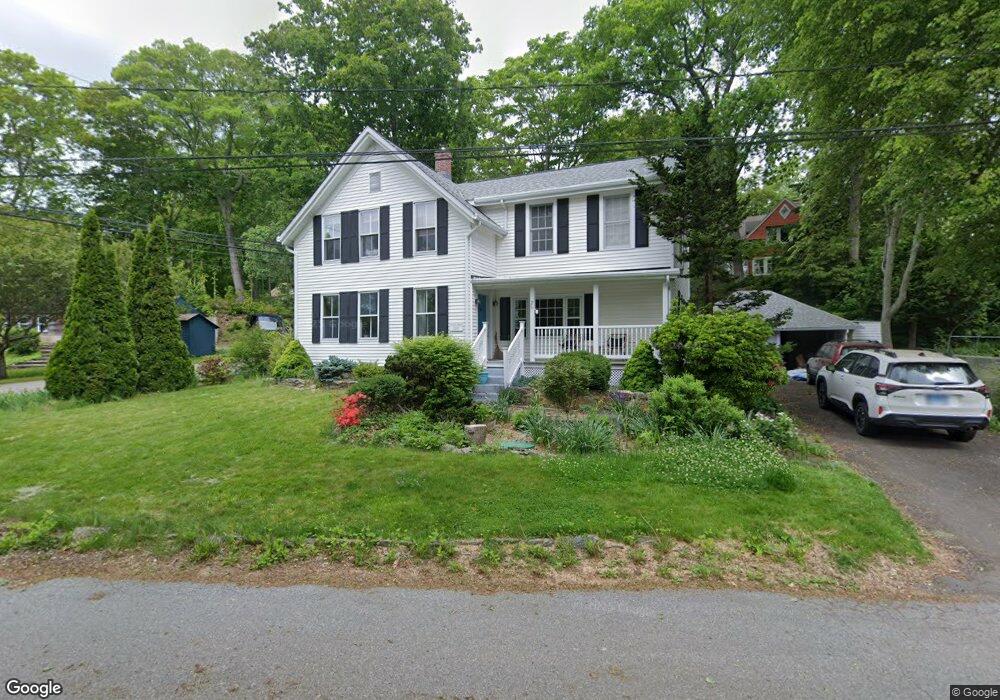 2 Stonington Common, Stonington, CT 06378 - photo 1