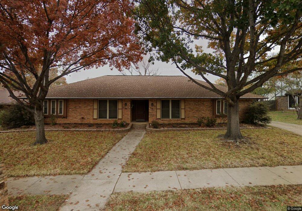 325 Warbler Dr, Bedford, TX 76021 - photo 1