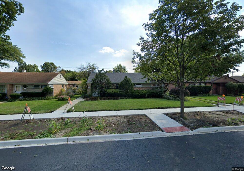 661 Walnut Ct, Des Plaines, IL 60016 - photo 1