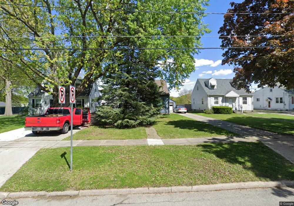 1907 W 7th St, Waterloo, IA 50702 - photo 1