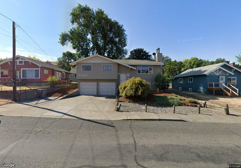 2308 E 10th St, the Dalles, OR 97058 - photo 1
