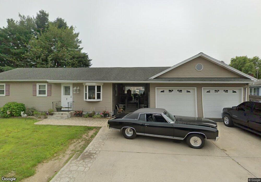 23 Austin St, Ludlow, MA 01056 - photo 1