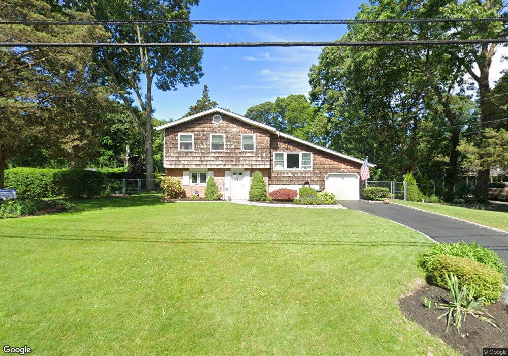 44 Gaymor Rd, Hauppauge, NY 11788 - photo 1