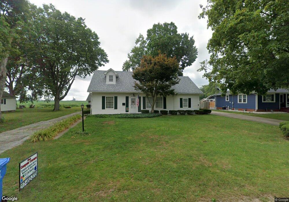 542 S East St, Virginia, IL 62691 - photo 1