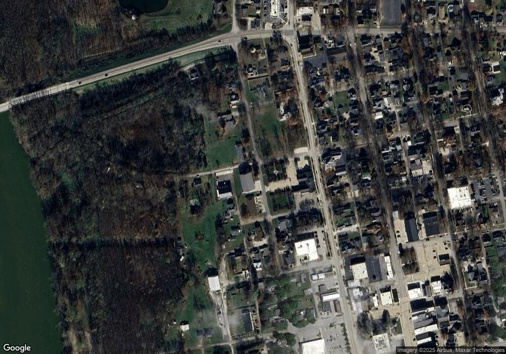 621 2nd St, Covington, IN 47932 - photo 1