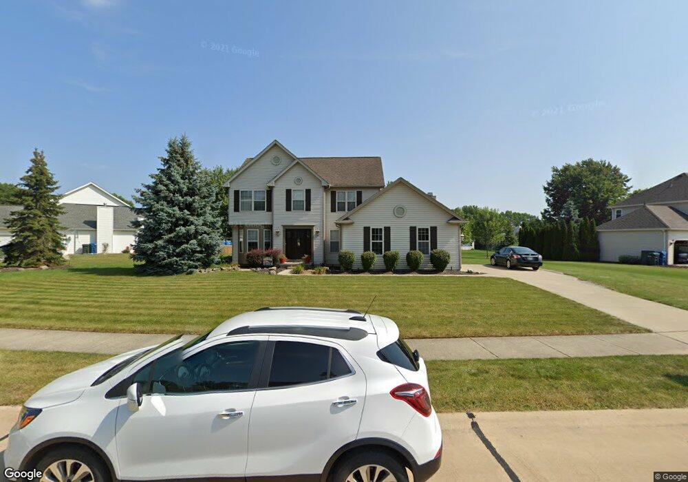 27082 Glenside Ln, Olmsted Falls, OH 44138 - photo 1