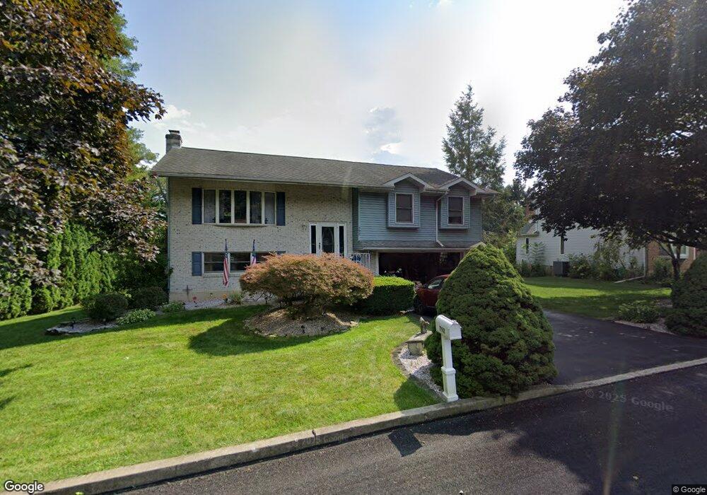 792 American General Dr, Easton, PA 18040 - photo 1