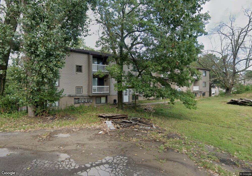 3235 Pioneer Ave SE unit 9, Cedar Rapids, IA 52403 - photo 1