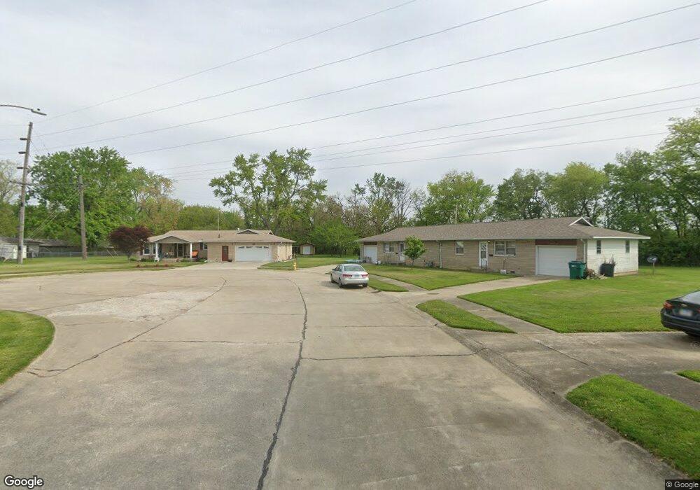 448 Price Ln, Mattoon, IL 61938 - photo 1