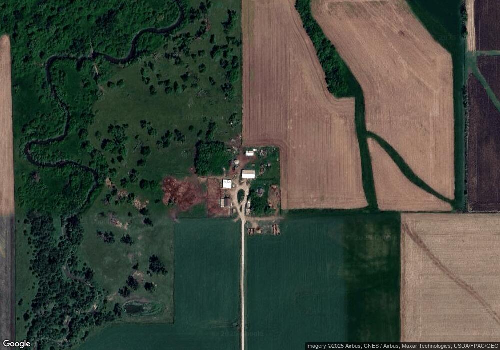 1332 Cedar Ave E, Newton, IA 50208 - photo 1