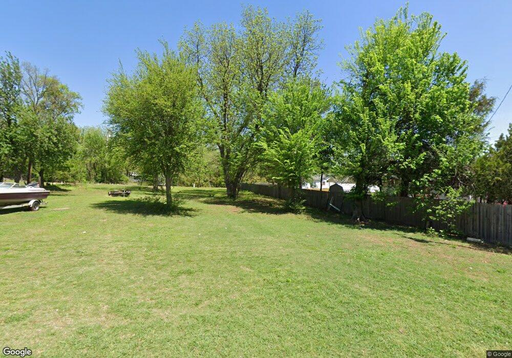 405 W Chestnut Ave, Duncan, OK 73533 - photo 1