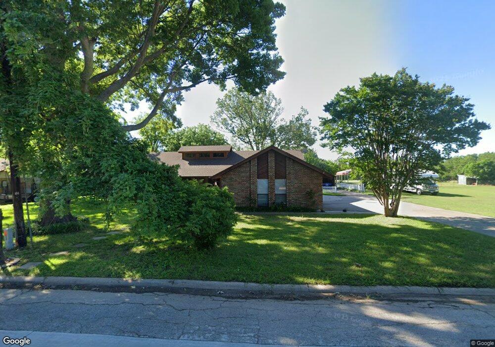 1415 W Lone Star Ave, Cleburne, TX 76033 - photo 1