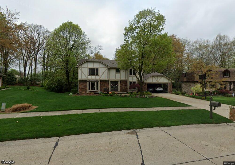 2593 Valleyview Dr, Troy, MI 48098 - photo 1