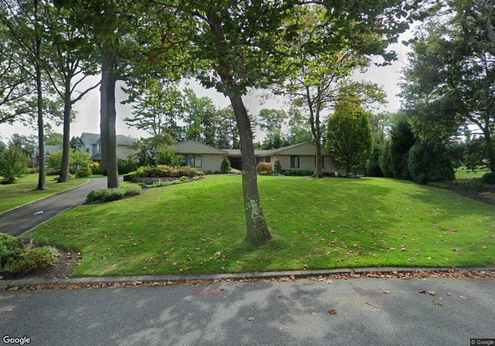 53 Rustic Gate Ln, Dix Hills, NY 11746 - photo 1