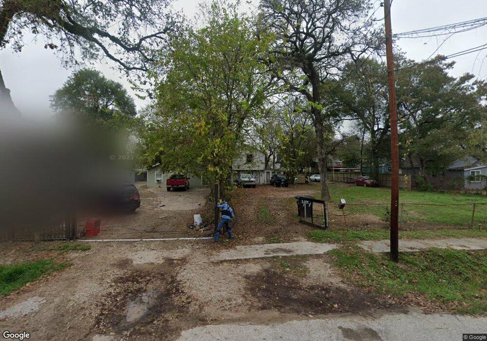 407 King St, Houston, TX 77022 - photo 1