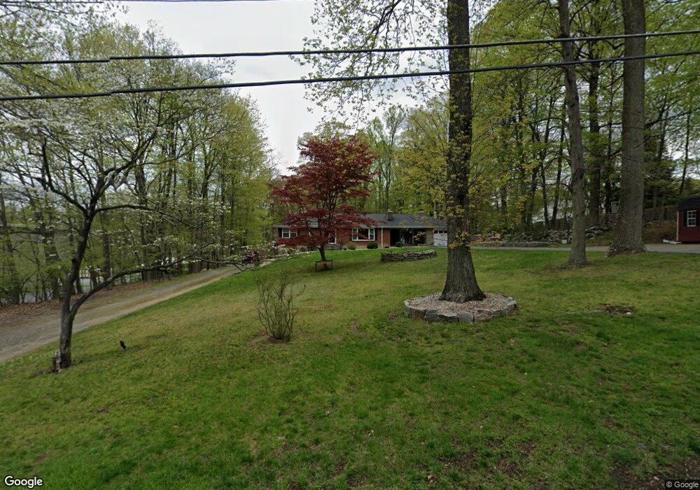 574 Waverly Rd, Yorktown Heights, NY 10598 - photo 1