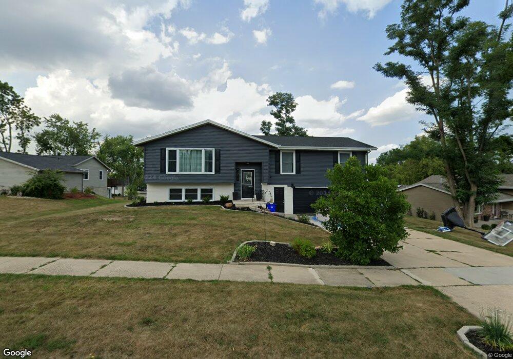 4716 Green Valley Dr SE, Cedar Rapids, IA 52403 - photo 1