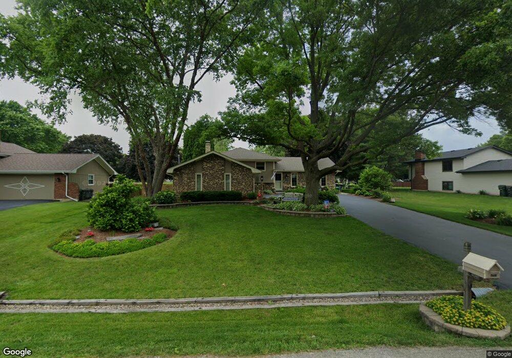 29W254 Andermann Dr, Naperville, IL 60564 - photo 1