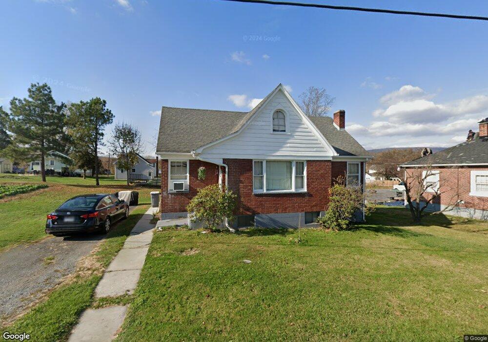 124 Winchester St, Paw Paw, WV 25434 - photo 1