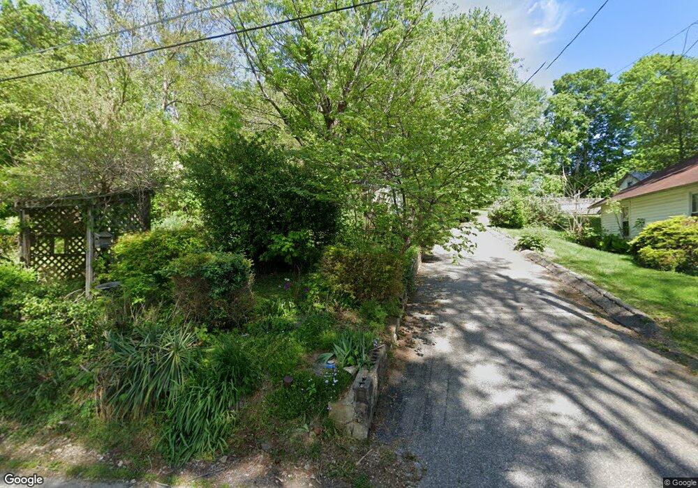 718 N Mulberry St, Corydon, IN 47112 - photo 1