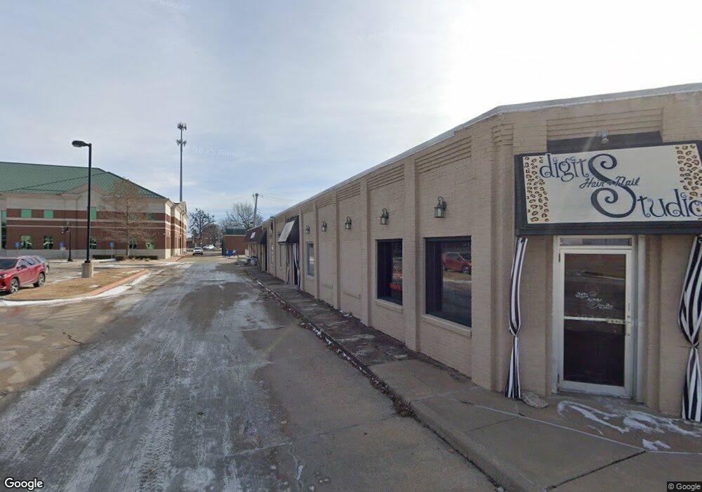 23 N Adair St, Pryor, OK 74361 - photo 1